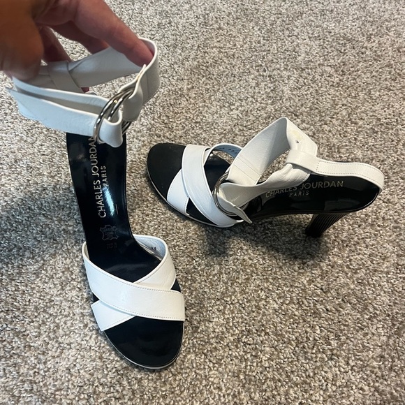 Charles Jourdan White Heeled Ankle Cuff Sz 7.5 - Picture 1 of 7